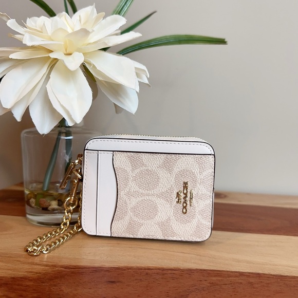 NWT Coach Zip Card Case In Signature Canvas - Picture 1 of 6